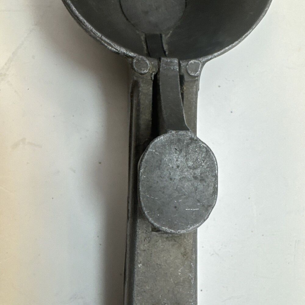 Push Button Ice Cream Scooper Cast Aluminum Metal - Picture 3 of 4
